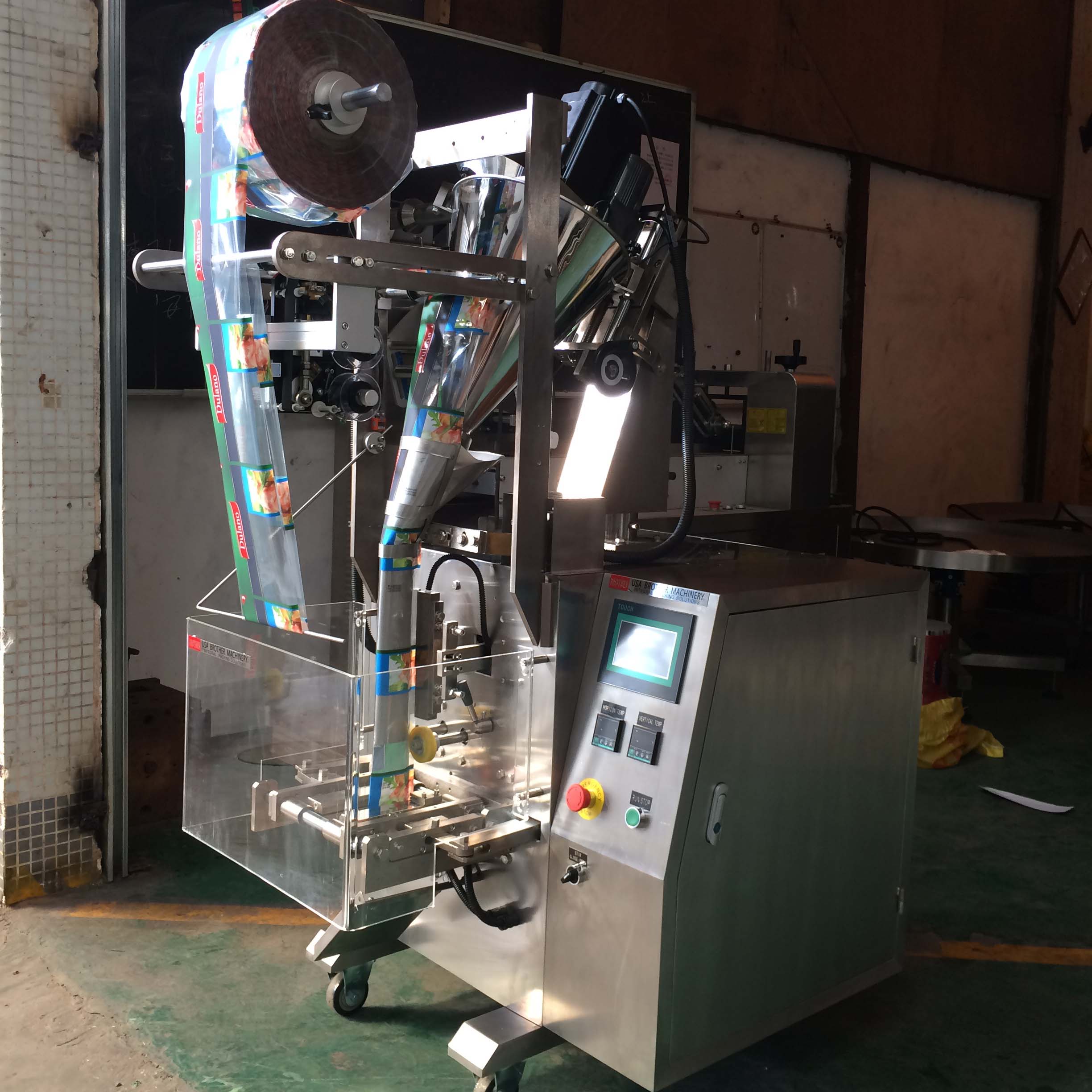 sachet powder packing machine real picture 